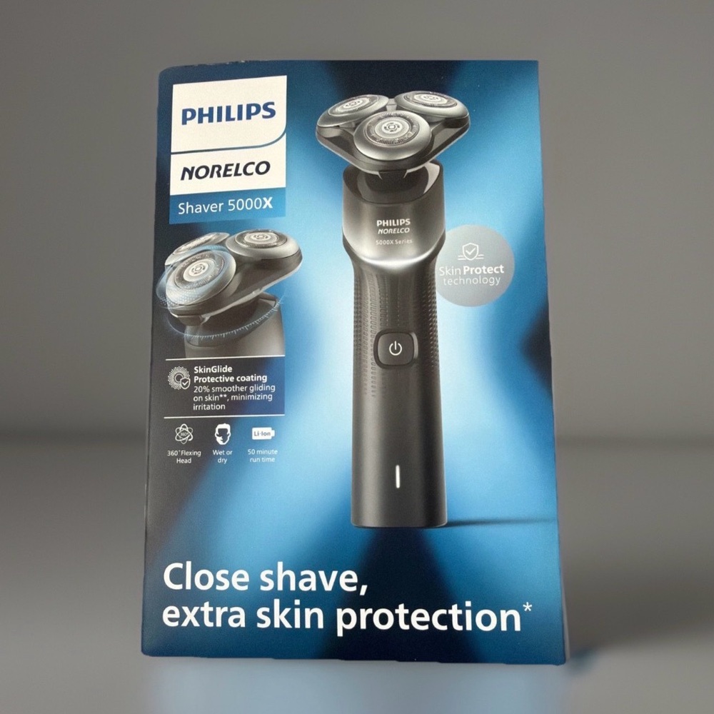 Philips Norelco X5004/84 Rechargeable Men's Facial Shaver. Black. New In Box.